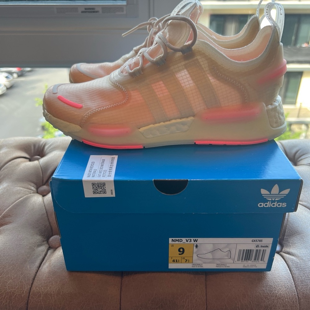 Adidas NMD V3 Women's Shoes - Beige and Pink